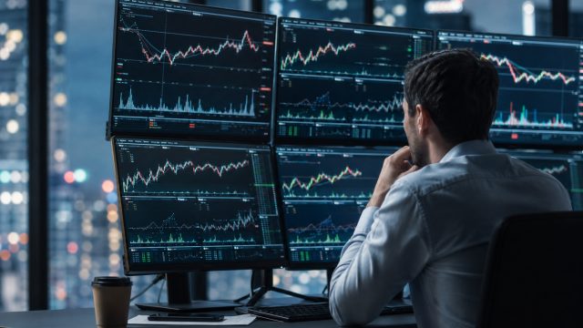 Tech Stock Turbulence: Why Investors Should Pay Attention Now
