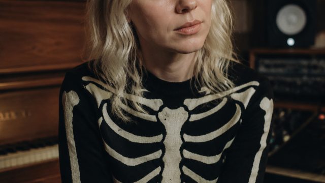 Phoebe Bridgers Unveils New Album 'Long Weekend': What You Need to Know | nadim togel, togel 4d sing